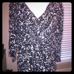 Black and white knot detail top